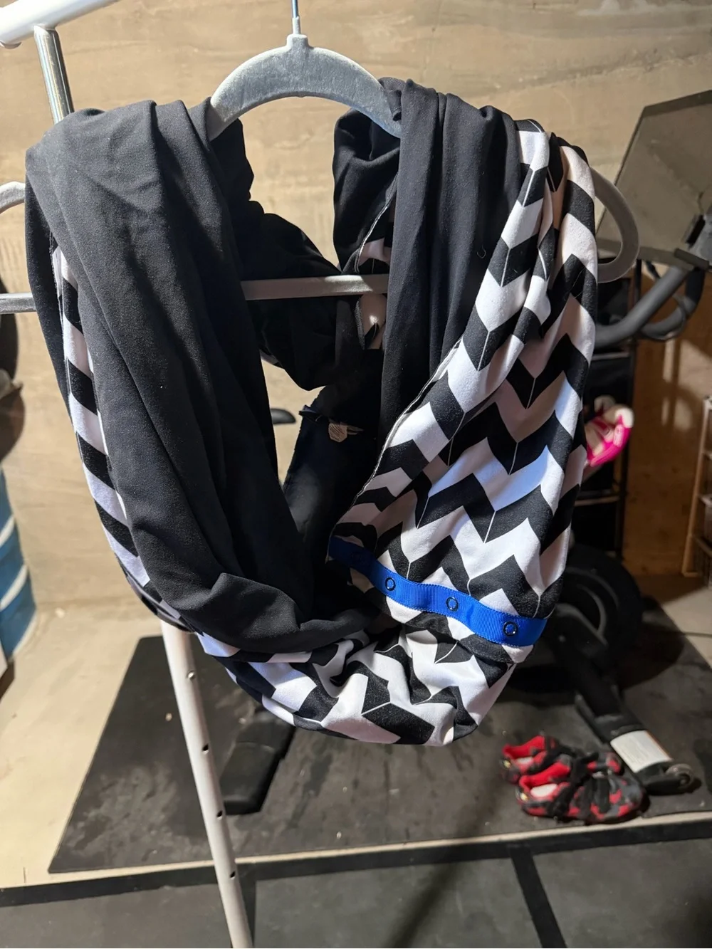 Bundle- 4 lululemon Vinyasa Scarves